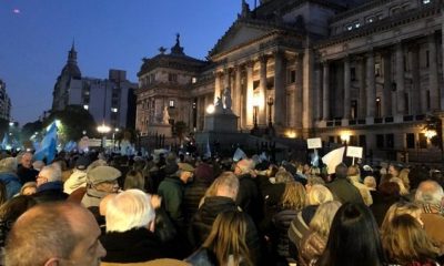 Marcha pre debate en el Senado