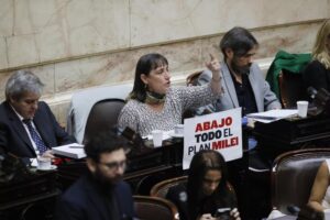 Muchos diputados y senadores se mostraron en contra de la reforma laboral incluída en la Ley Bases.