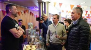 El Gobernador de Neuquén junto al secretario de Producción e Industria.